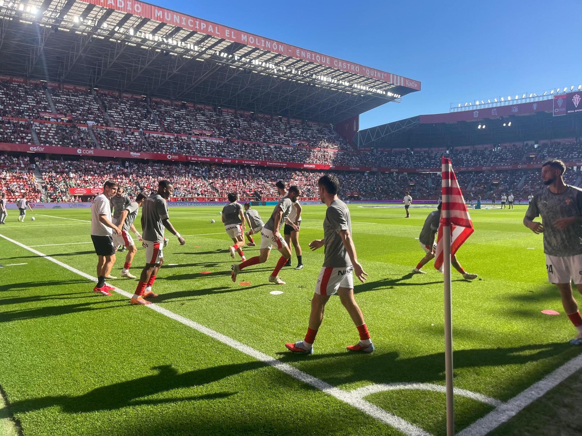 EN IMÁGENES: El partido del Sporting- Racing de Santander en El Molinón