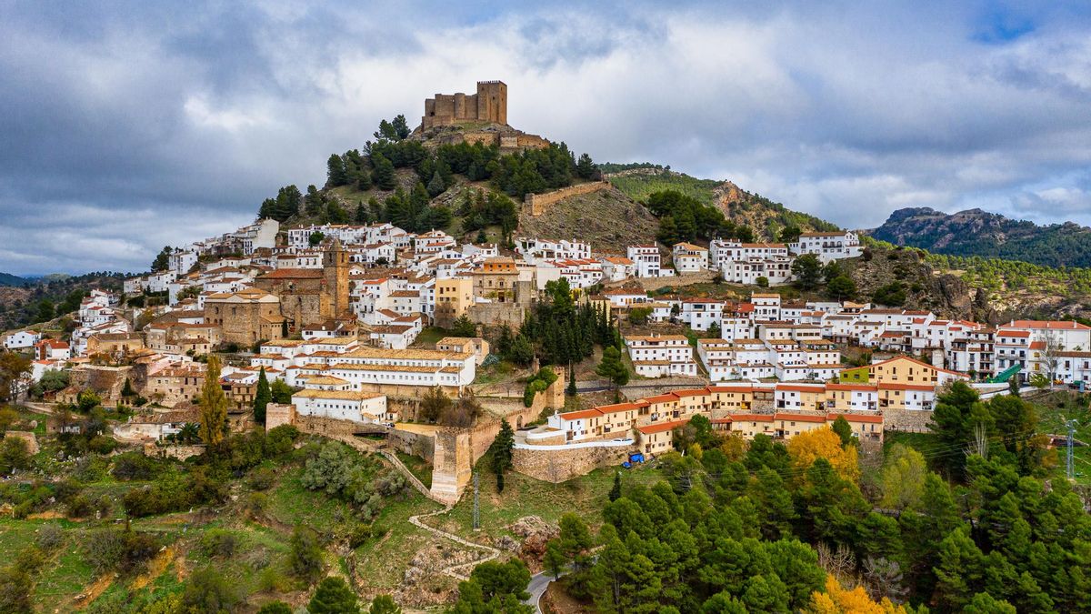 El pueblo que necesitas visitar si te quieres alejar del calor axisfiante en el verano andaluz.