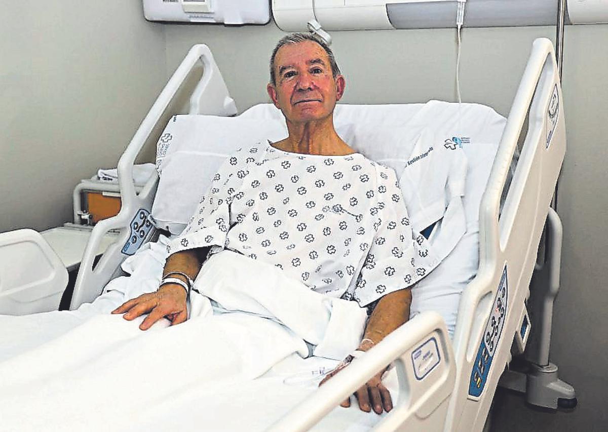 Francisco, en el hospital, horas antes de su cuarta operación en el Da Vinci.