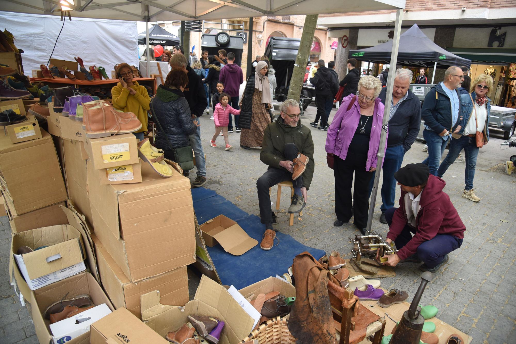 La Fira de Sant Isidre de Solsona obre amb ambient, però pendent del cel