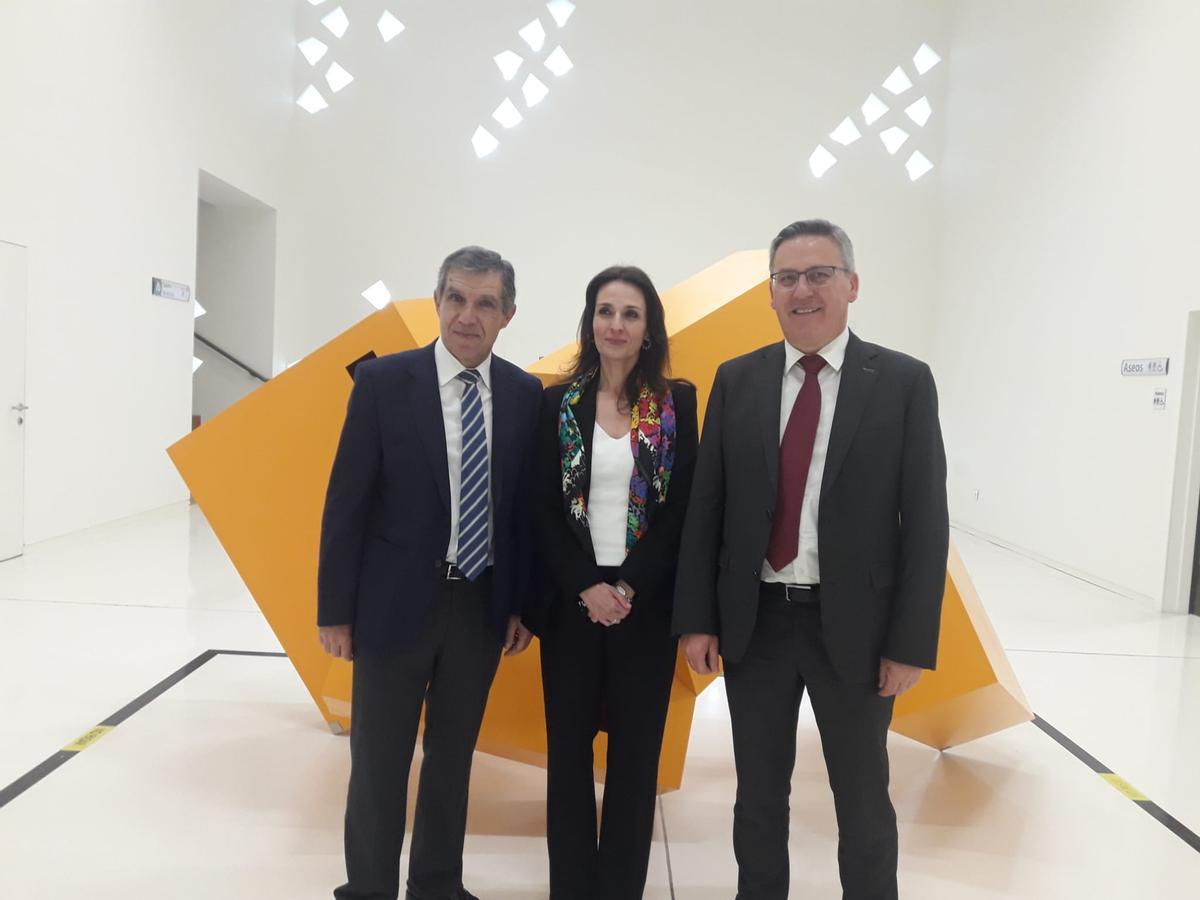 Lorenzo del Río, Eva Álvarez y Miguel Ángel Pareja, este miércoles en Córdoba.