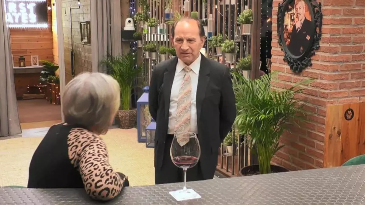 Carmen y su juguete sexual dejan ojiplático a Manolo en First Dates: "¿Sastis... qué?