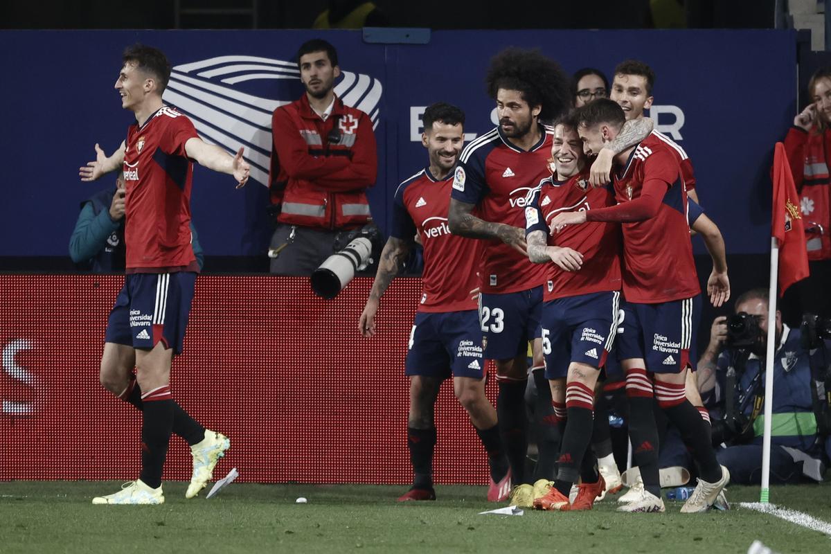 Resumen, goles y highlights del Osasuna 2 - 0 Athletic de Bilbao de la jornada 36 de LaLiga Santander