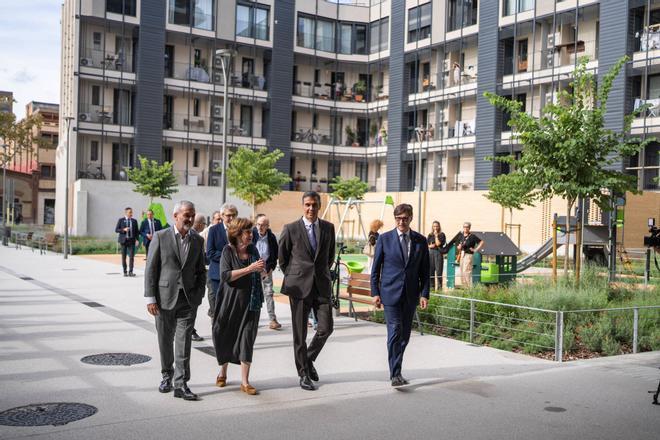 Sánchez visita una promoción de vivienda pública de alquiler asequible