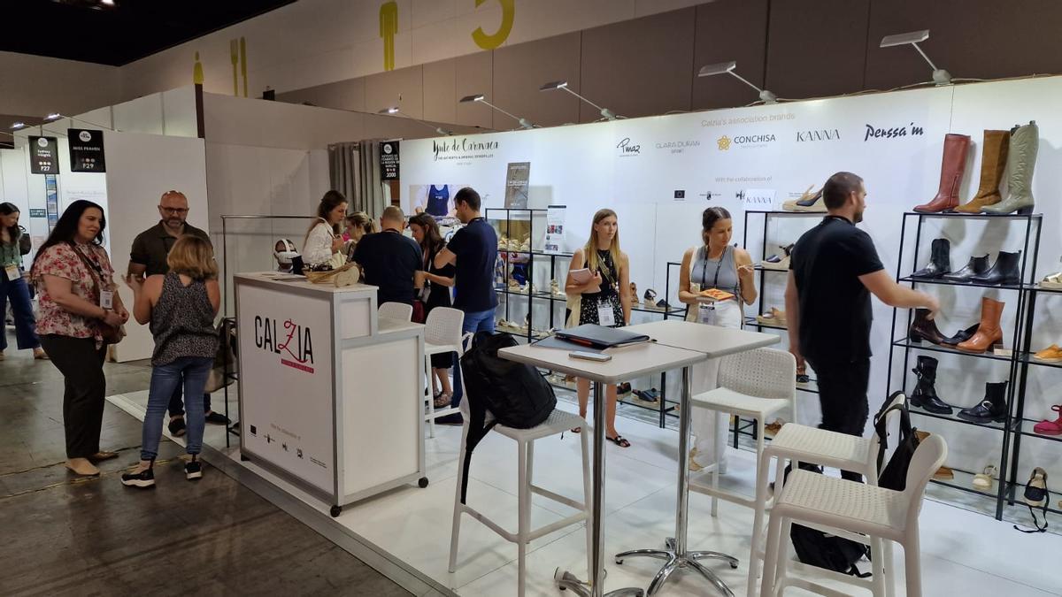 Stand de Calzia en una misión comercial internacional