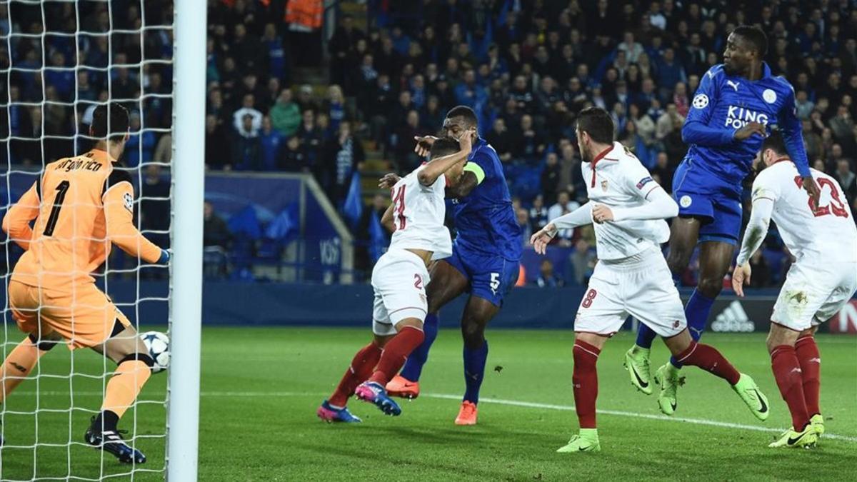El Sevilla sufrió ante un Leicester que le sorprendió