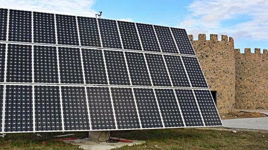 Panel solar instalado en la localidad de Villaralbo.