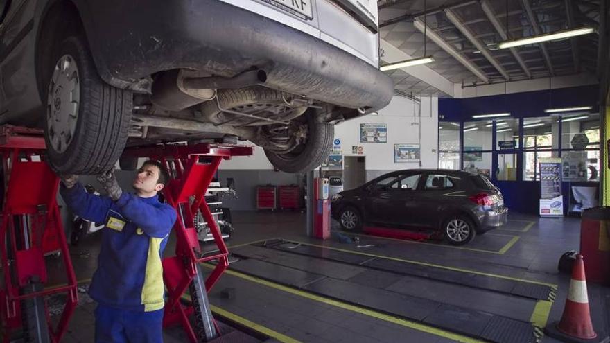 Uno de cada cuatro talleres de reparación de coches en Córdoba es ilegal