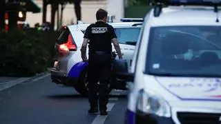 Apuñalado un policía en un ataque en el centro de París
