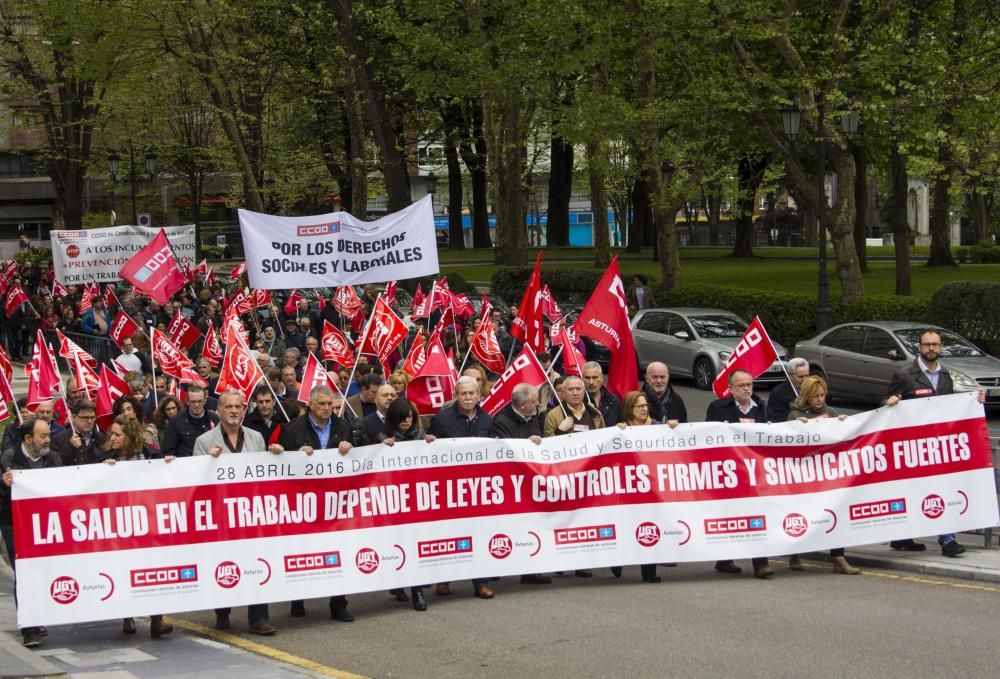 Manifestación de los sindeicatos contra la siniestralidad laboral