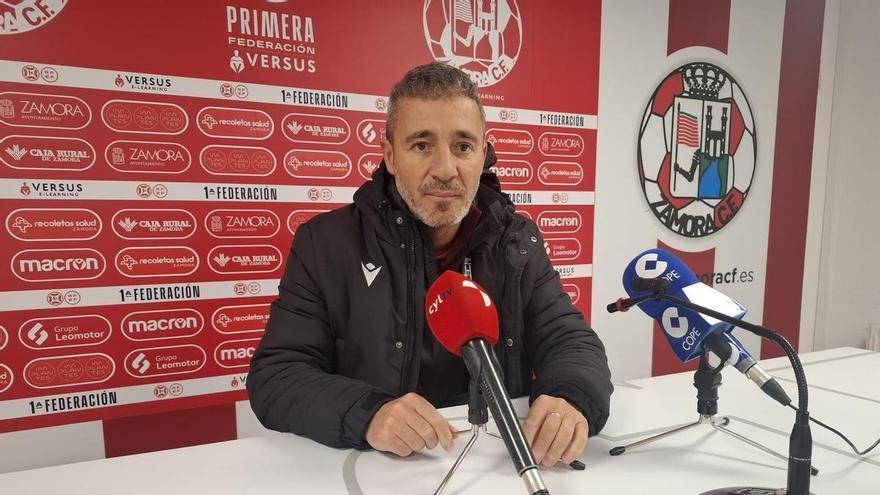 Óscar Cano, entrenador del Zamora CF: "Si no hubiera visto opciones de play-off, no estaría aquí"