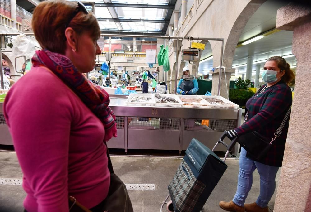 Coronavirus en Pontevedra: las colas en los supermercados vacían la plaza de abastos