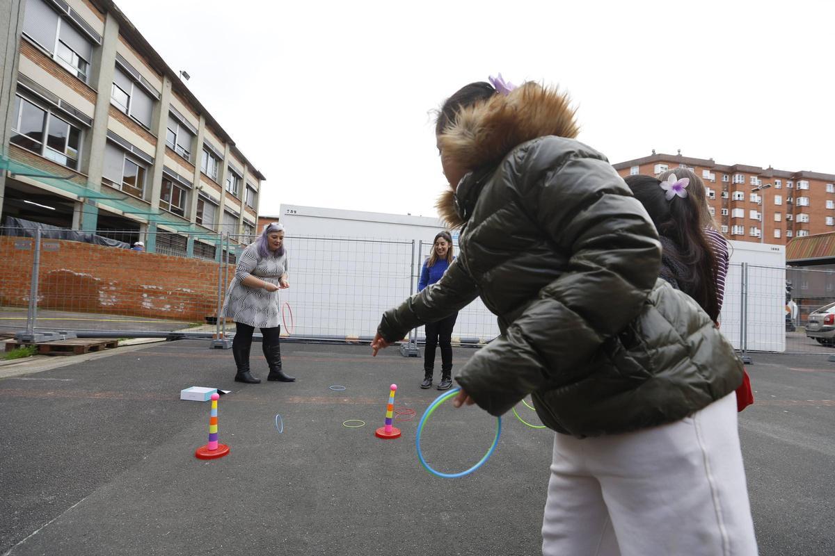 Así es el día a día en un colegio en obras: el Rey Pelayo de Gijón empieza a ver la luz al final del túnel dos años después del derrumbe (en imágenes)
