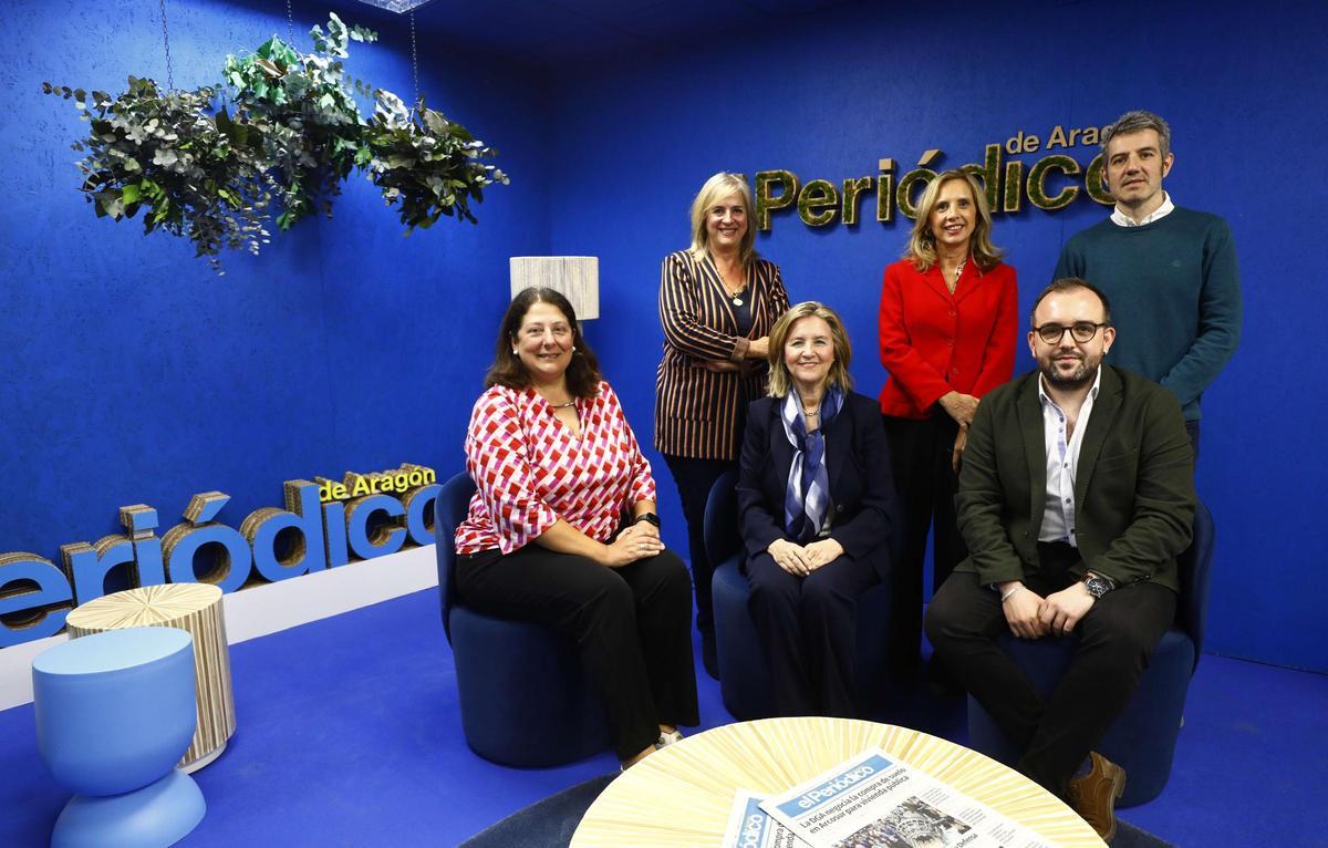 DESAYUNO SOBRE RECICLAJE EN LA REDACCION DE EL PERIODICO DE ARAGON.
