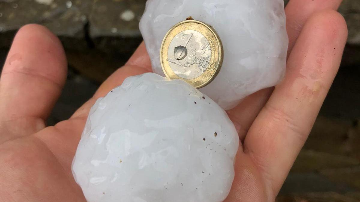 Brusco cambio de tiempo con tormentas y granizo en Mallorca