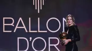 Alexia Putellas logra el primer Balón de Oro para una futbolista española