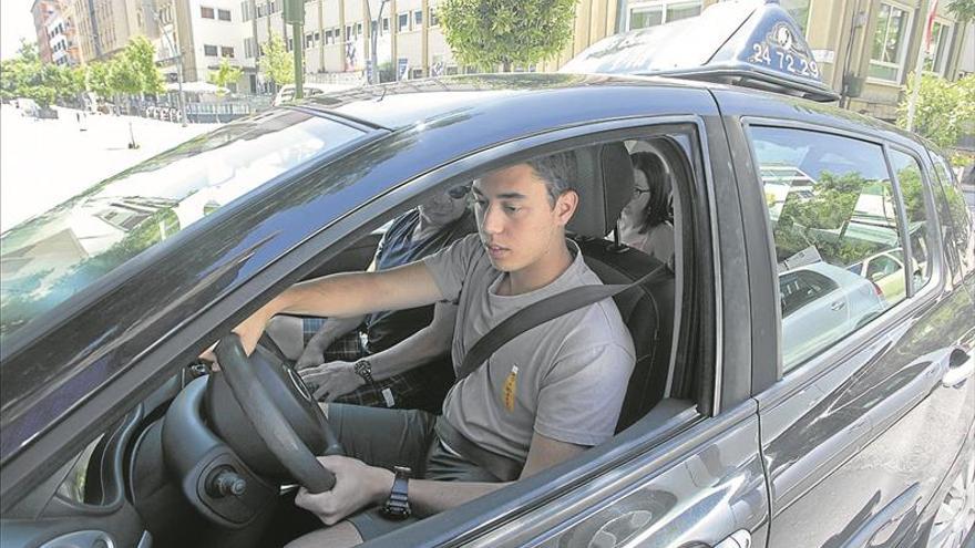 Las autoescuelas de Cáceres planean paros y Tráfico asegura que los alumnos se examinarán