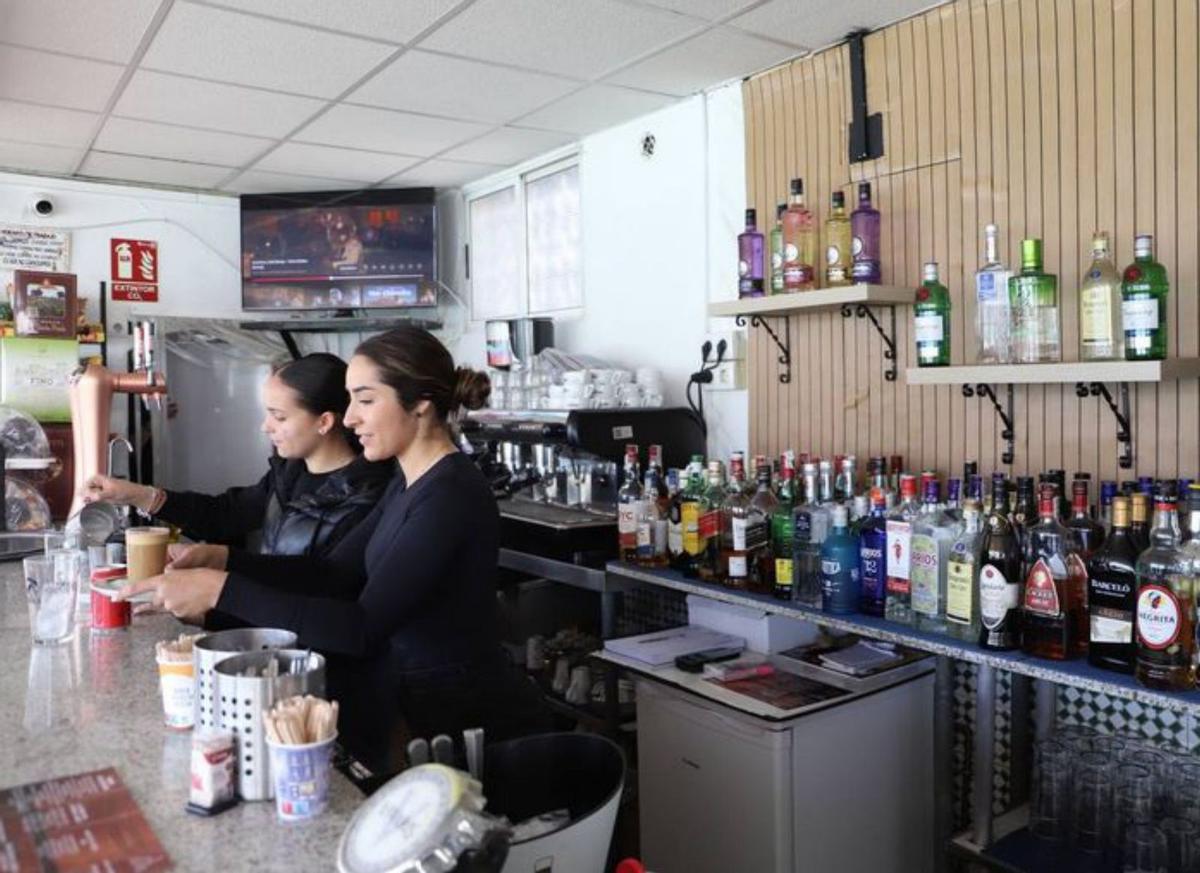 Interior del bar del Club Figueroa.