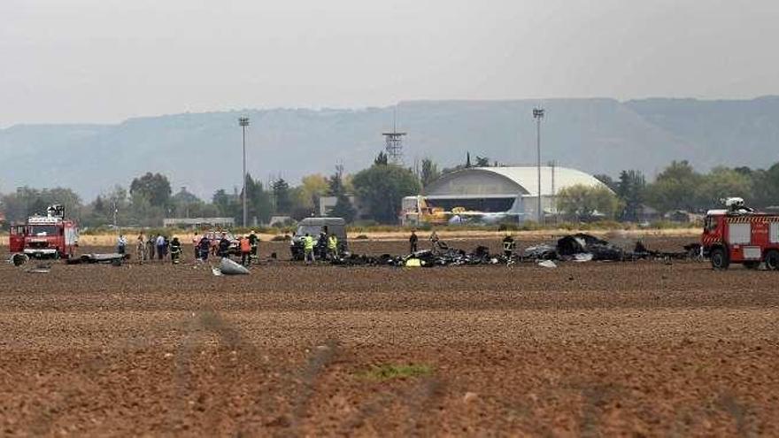 Los restos del aparato siniestrado en Torrejón. // Efe