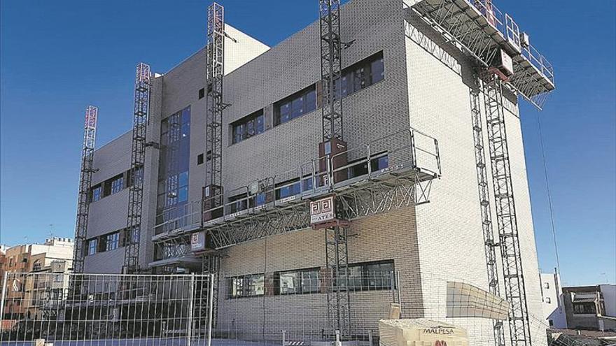 La recepción de la obra del centro de salud del Carbonaire, en 10 días