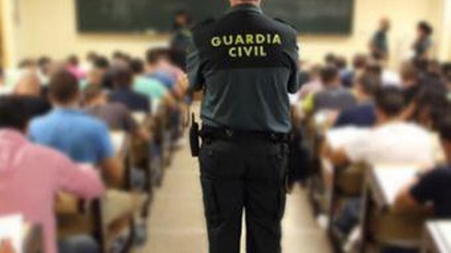 Casi 30.000 aspirantes a la Guardia Civil