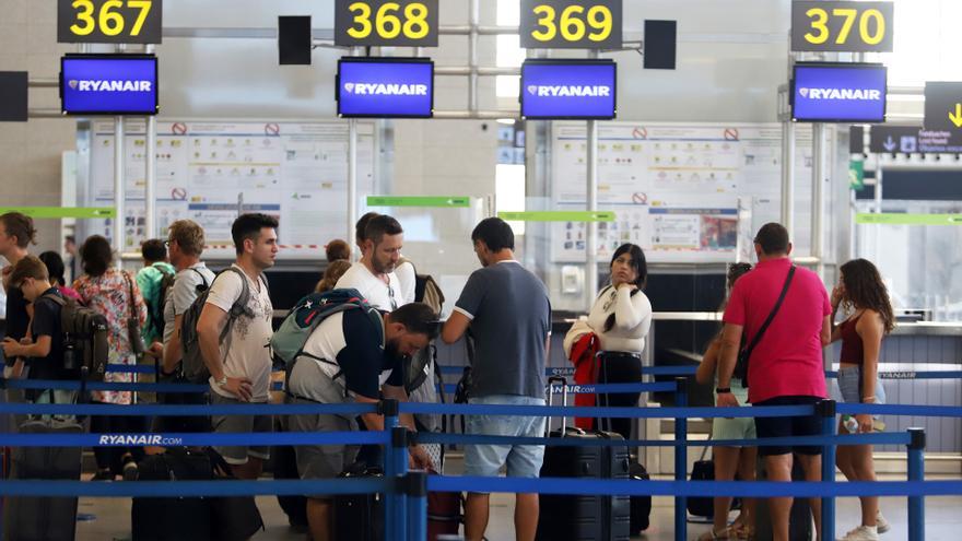 Cambia el tamaño de las maletas de mano en los aviones: estás serán las nuevas medidas y cuándo entrará en vigor