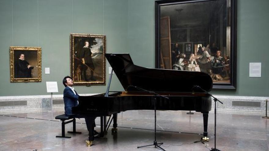 Lang Lang toca en el Museo del Prado frente a 'Las Meninas'