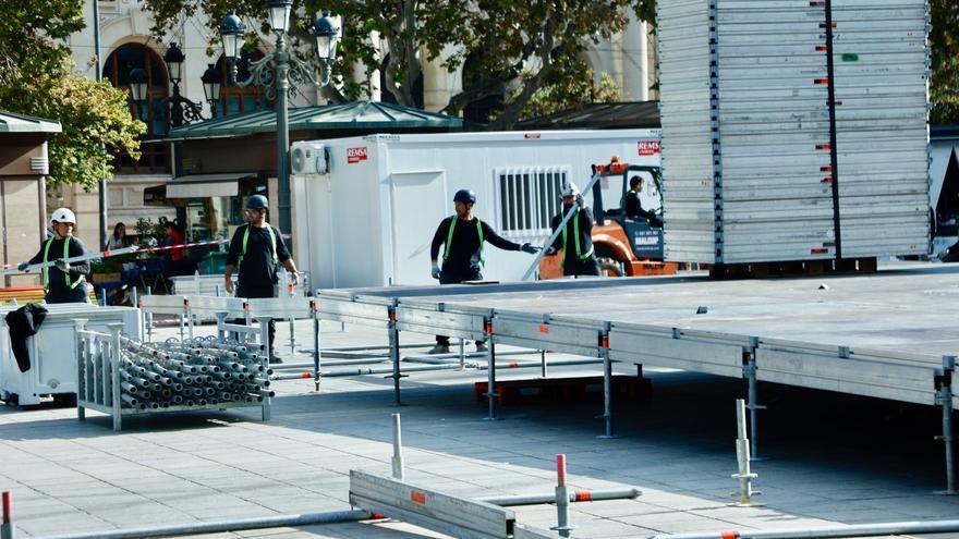 La pista de hielo de Navidad llega a València y se estrena una noria en una céntrica plaza
