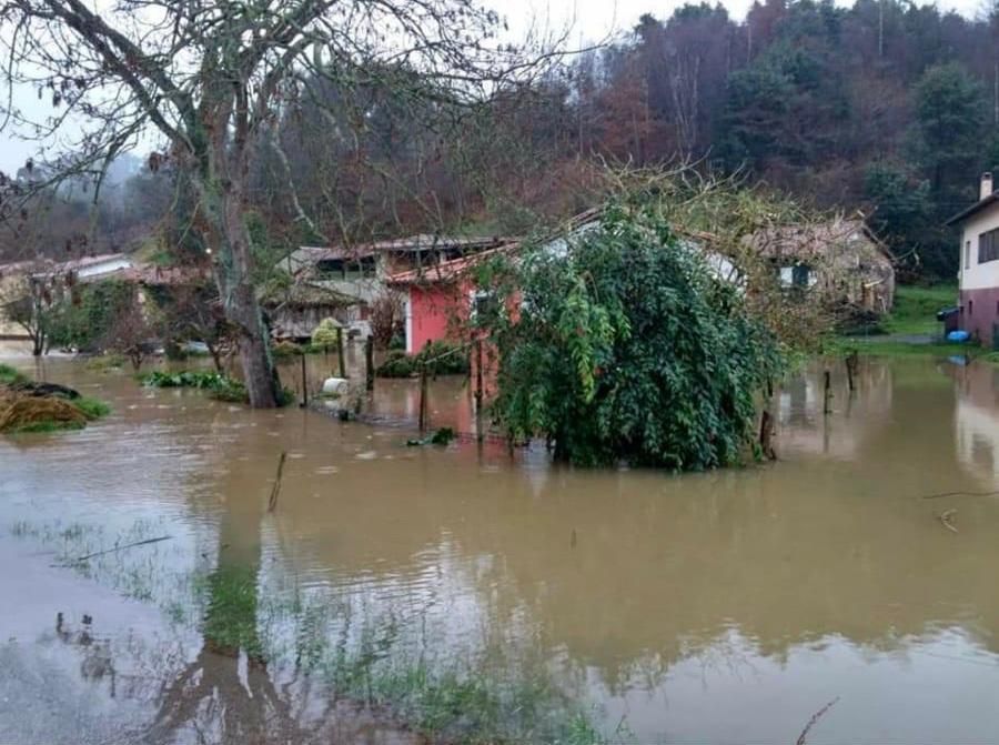 Temporal en Asturias: Segundo día de riadas y desperfectos en Asturias