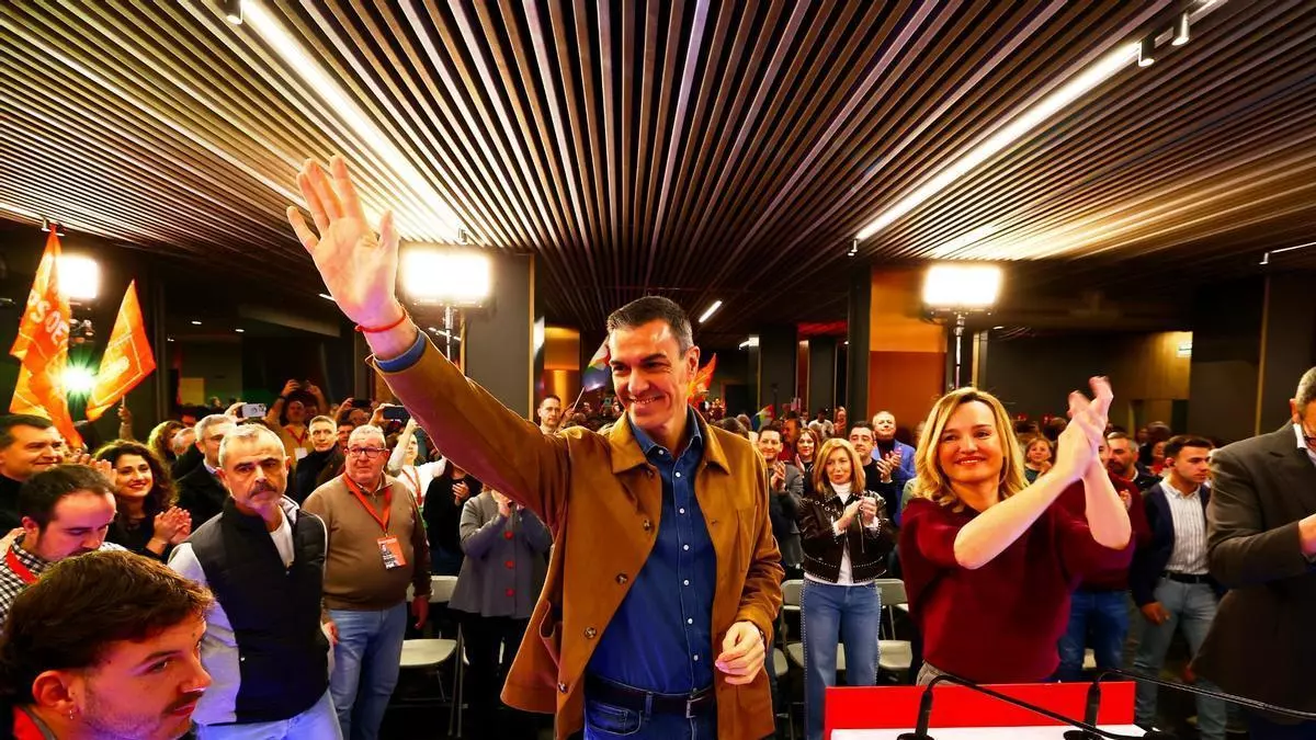 Vídeo | Pedro Sánchez junto a Pilar Alegría en el mitin central del PSOE en Teruel