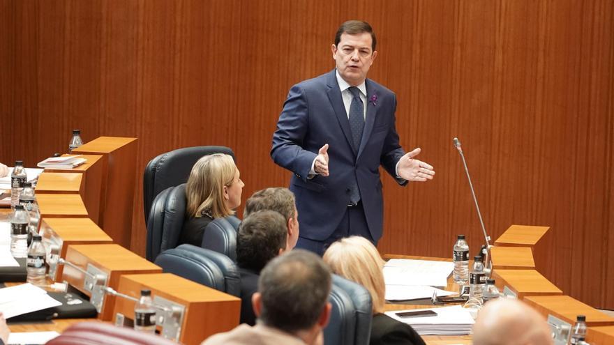 La oposición centrará sus preguntas a Mañueco en el balance de la legislatura, el pacto en Valencia y la autonomía leonesa