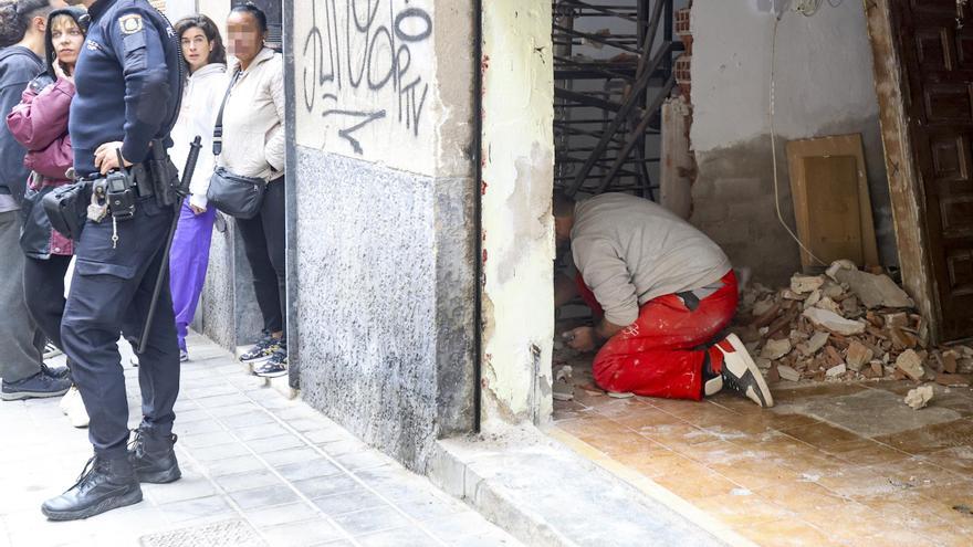Nuevo intento de una empresa de desokupación de desalojar a una familia a la fuerza en Alicante