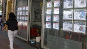 Las inmobiliarias anticipan más subidas en los precios de la vivienda en venta y en alquiler, según Idealista