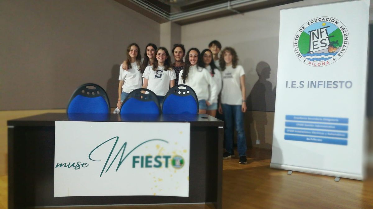 Alumnos del IES de Infiesto participantes en el proyecto "El Museín"