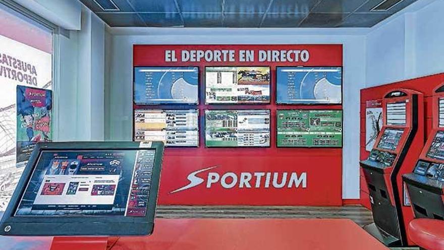 Detalle del interior de un salón de apuestas deportivas de la firma Sportium.