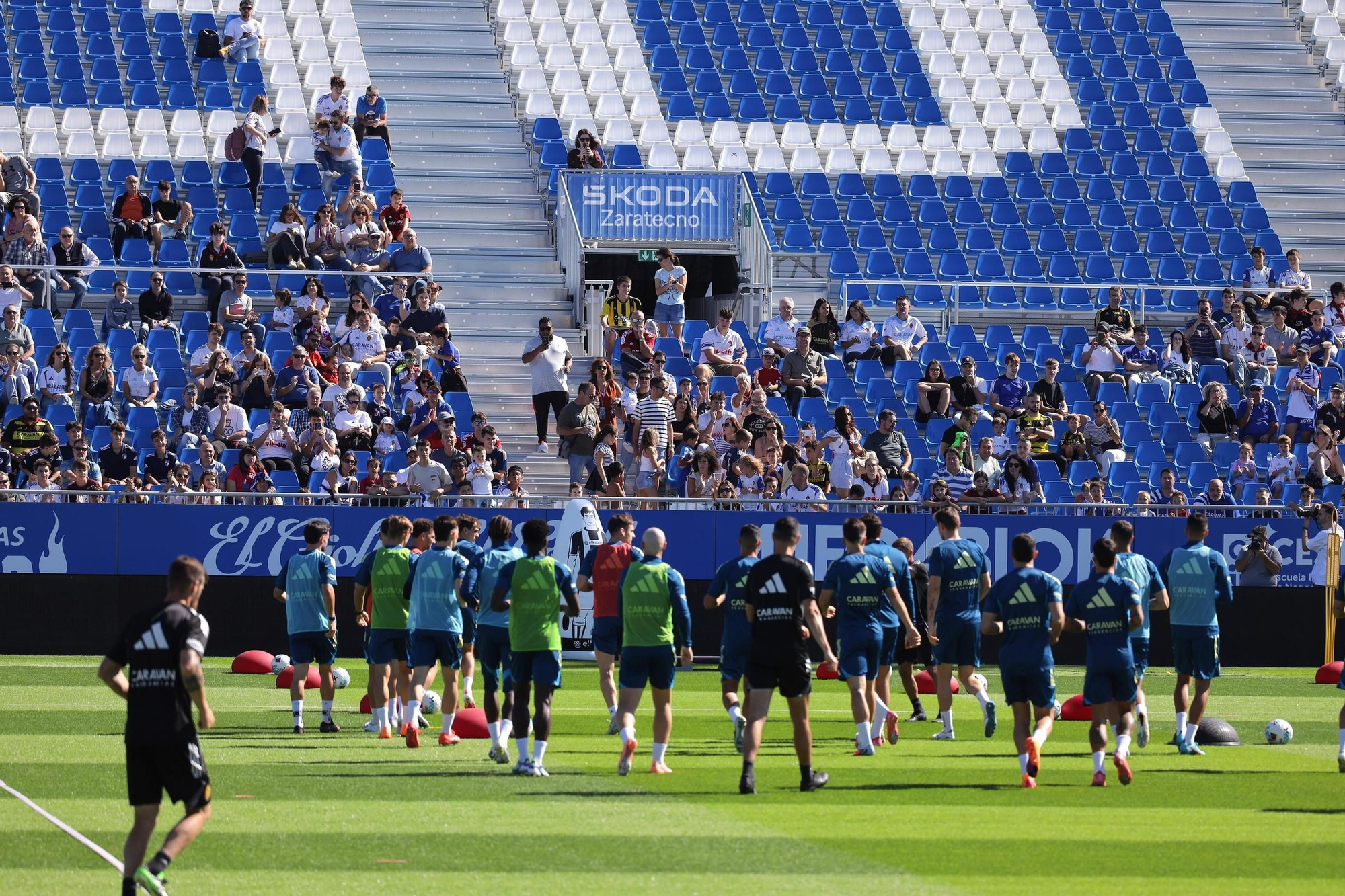 En imágenes | Entrenamiento de puertas abiertas del Real Zaragoza este sábado