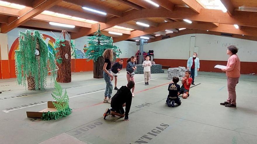 El colegio Emilia Pardo Bazán se convierte en ‘O Bosque Animado’