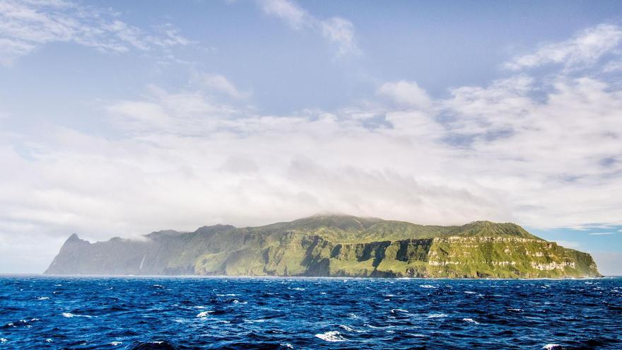 La isla habitada más remota del mundo: así se vive en Tristán de Acuña