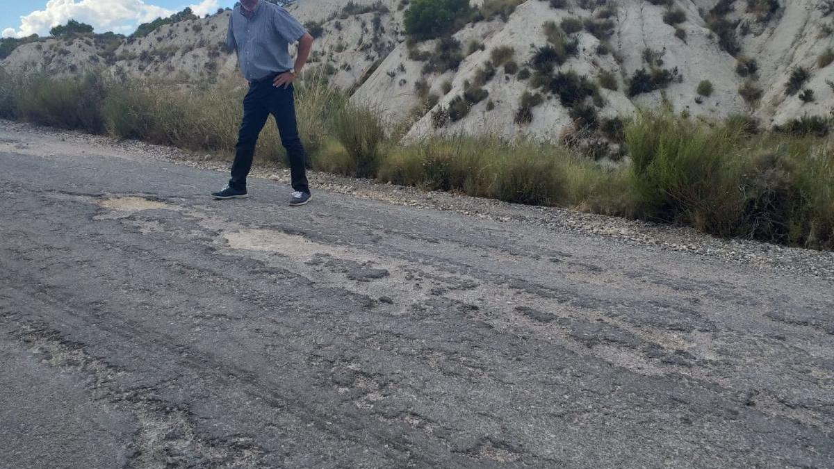 Estado de uno de los caminos rurales de Cieza.