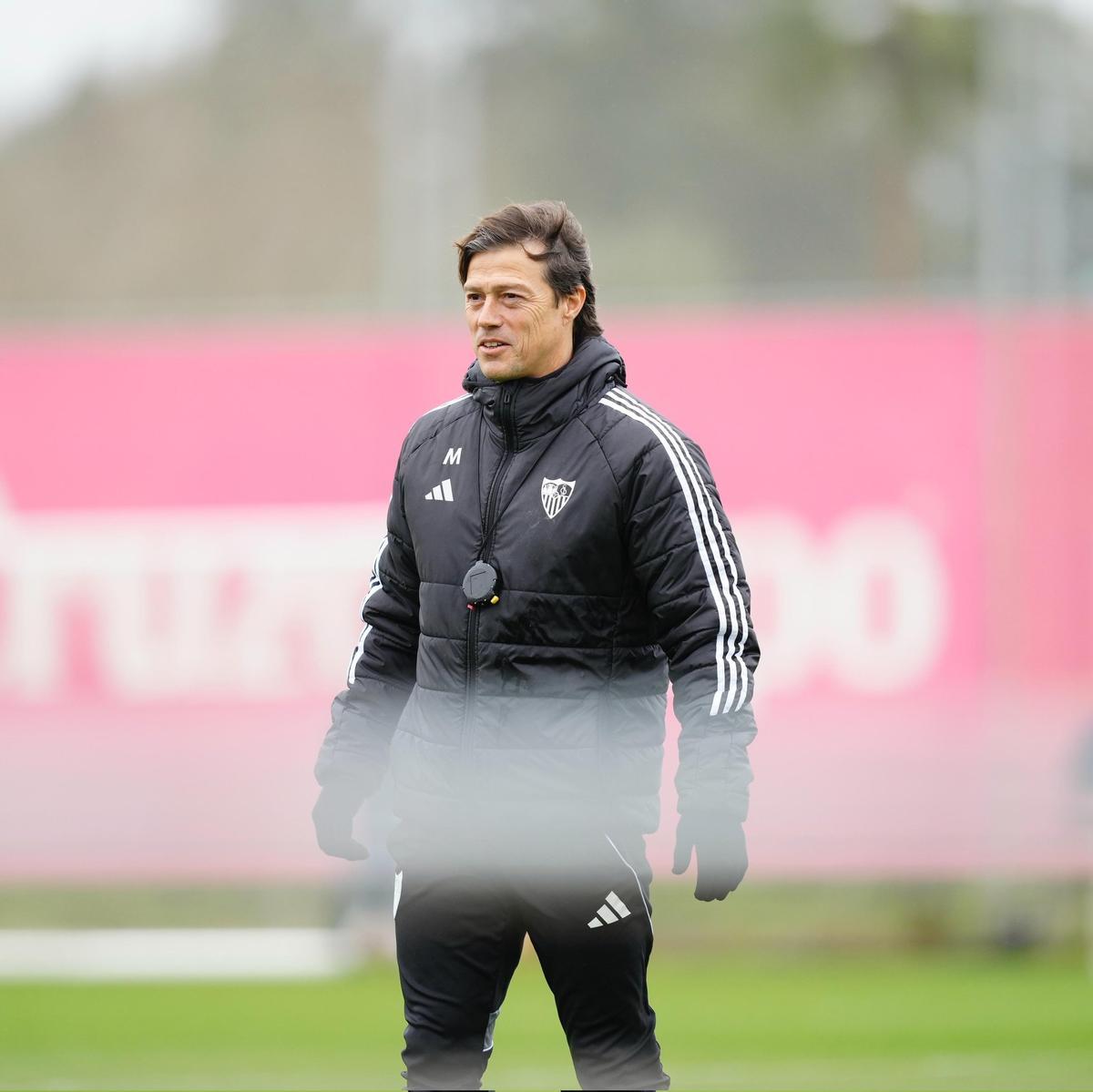 Matías Almeyda, en el entrenamiento del Sevilla este domingo en la CD José Ramón Cisneros Palacios en la previa del Mallorca