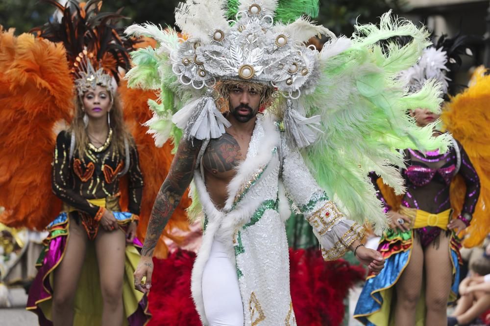 Desfile del Día de América en Asturias dentro de las fiestas de San Mateo de Oviedo