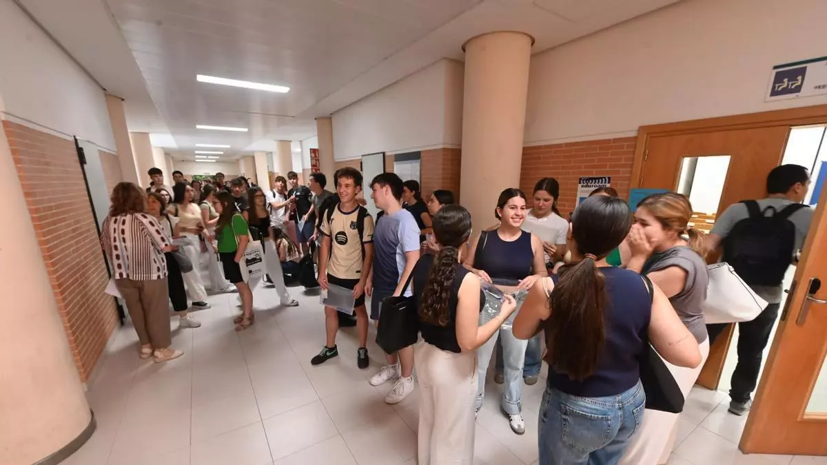 Emilia Pardo Bazán y un texto sobre la adolescencia: el examen de Lengua en la PAU de la Comunitat
