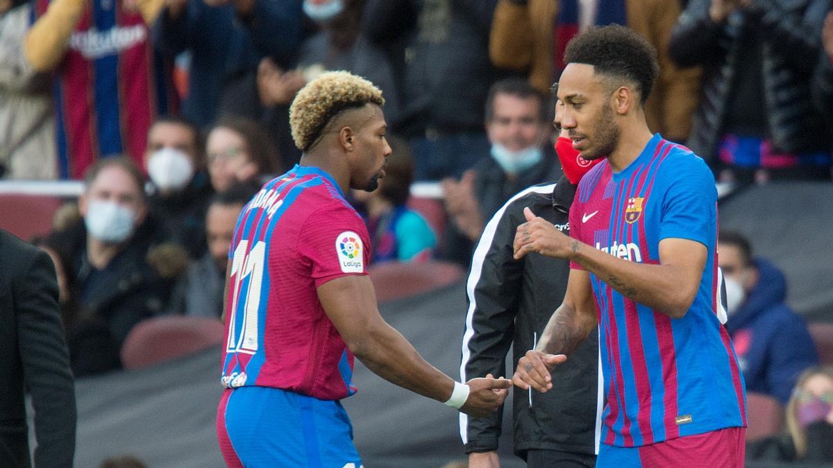 Adama es sustituido por Aubamenyang en el Barça-Atlético del Camp Nou.