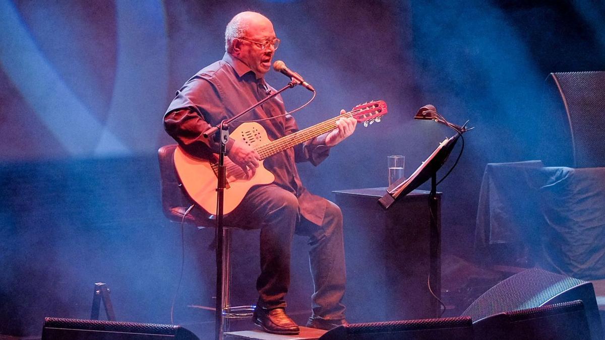 Pablo Milanés durante su concierto de 2018 en el auditorio Alfredo Kraus. | | JUAN CARLOS CASTRO