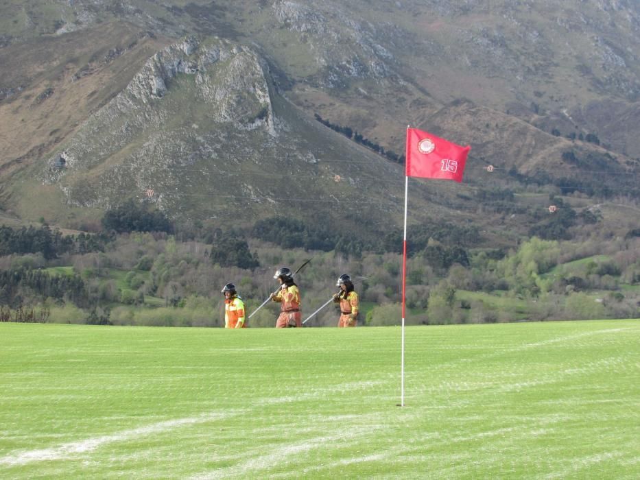 Incendio en las inmediaciones del campo de golf de Llanes