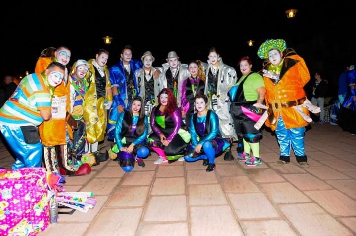 Octavo encuentro de murgas en la plaza del pueblo de la Isleta