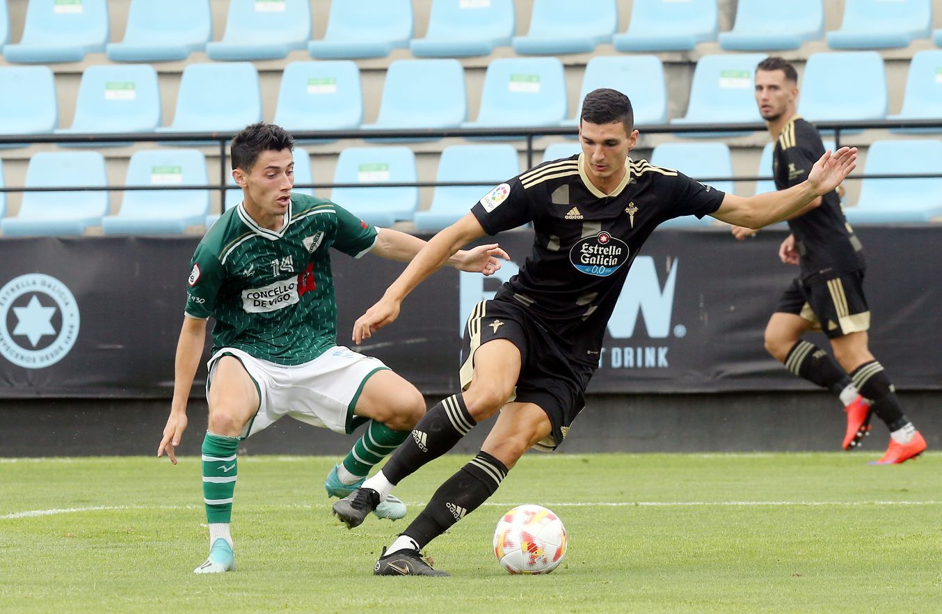 Tarde de goles en Barreiro entre el Celta B y el Coruxo