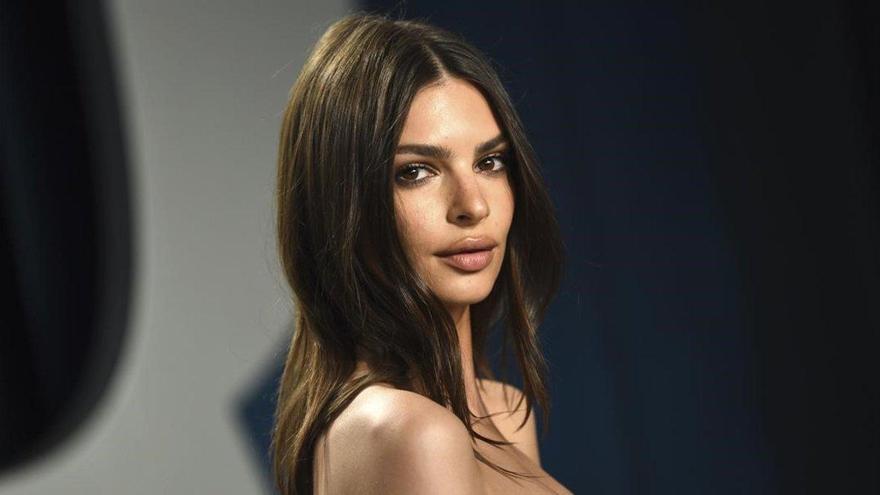 Emily Ratajkowski anuncia que está embarazada y no quiere saber el sexo