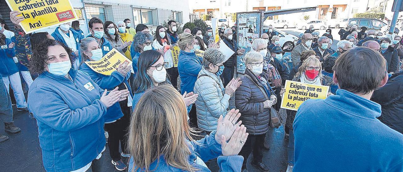 Protesta del personal del CAP de Sarrià, a principis d’any, pel dèficit de professionals.