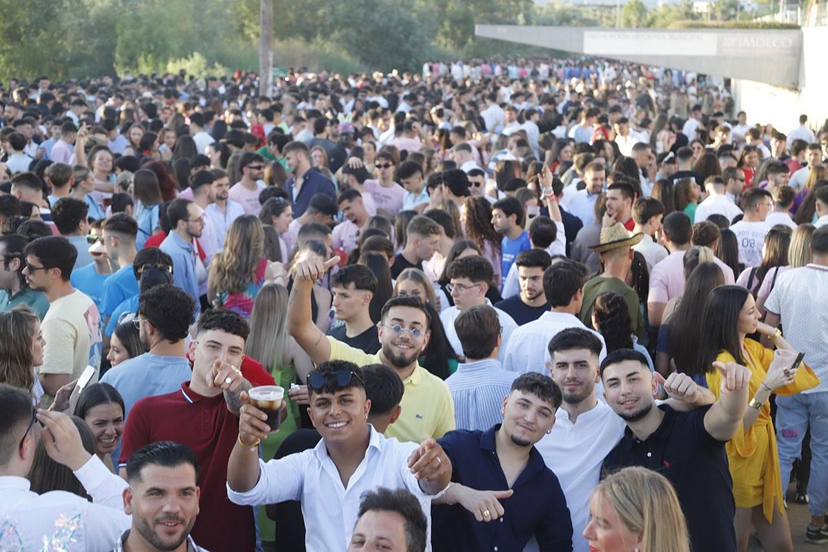 El botellón en el Balcón del Guadalquivir, en imágenes